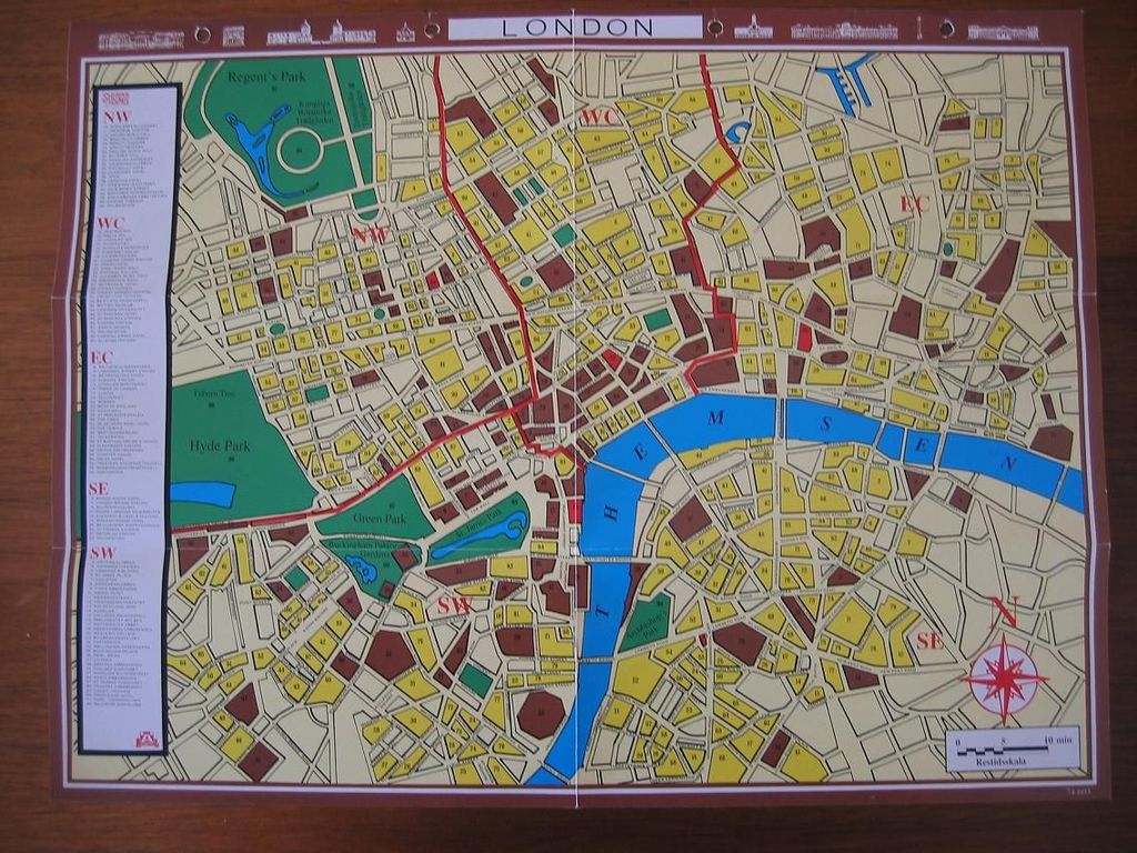 Sherlock Holmes Consulting Detective The Thames Murders & Other Cases board game